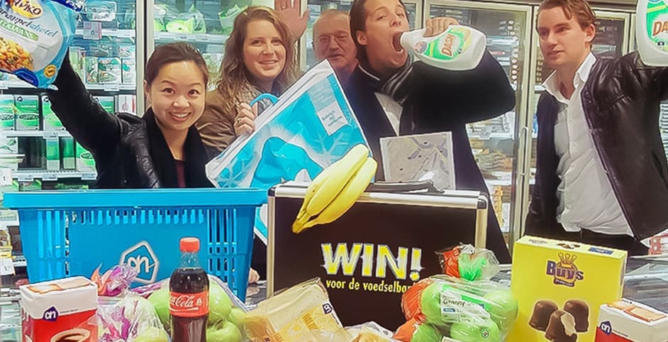Collega's spelen stadsspel voor de Voedselbank