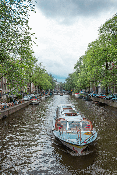 Bedrijfsuitje in Amsterdam op het water