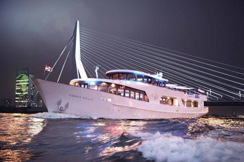 Yacht-event -over-the-top